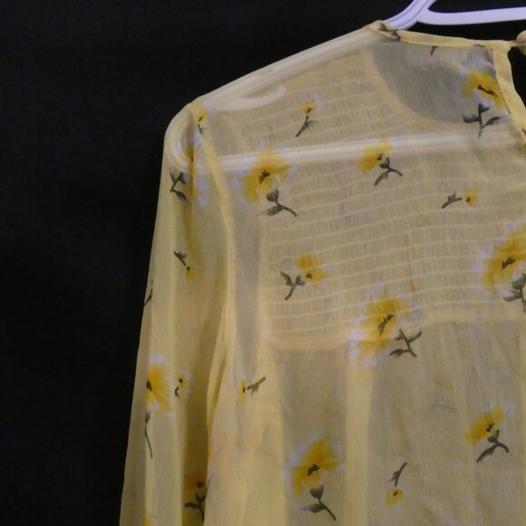 ATMOSPHERE | size 10 | Yellow Floral Print Bell Sleeve Blouse | Back Button - Picture 9 of 16